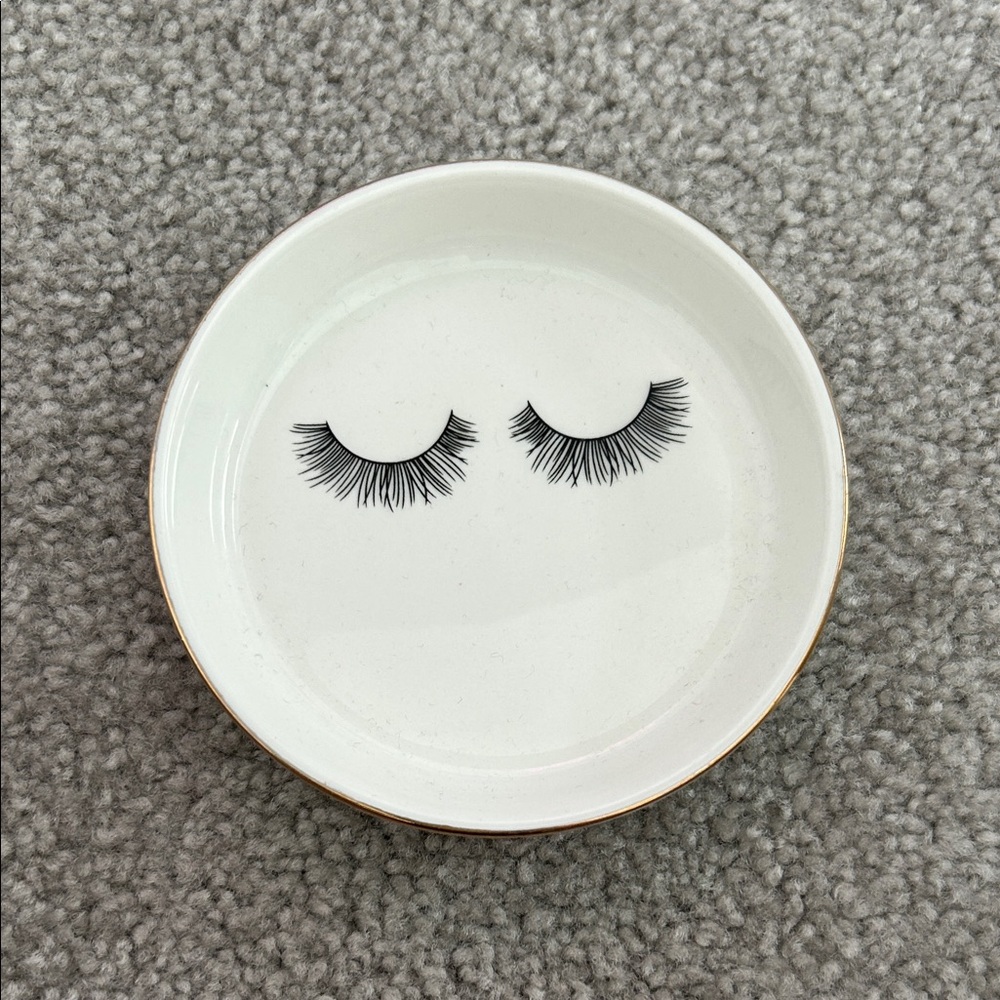 Eyelash Design White Jewelry Dish